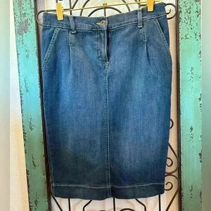 Denim skirt fitted midi.